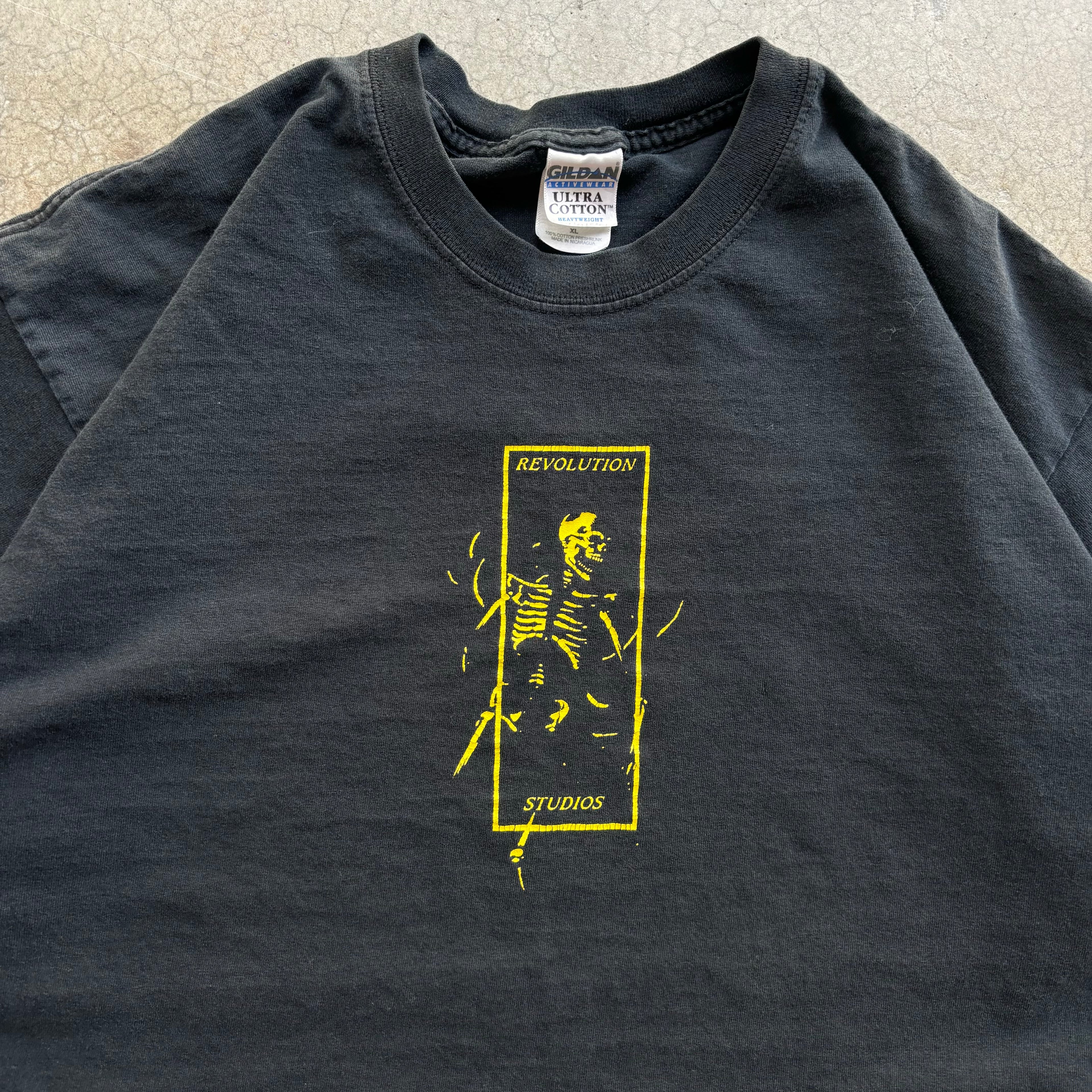 90s REVOLUTION STUDIOS TEE - XL