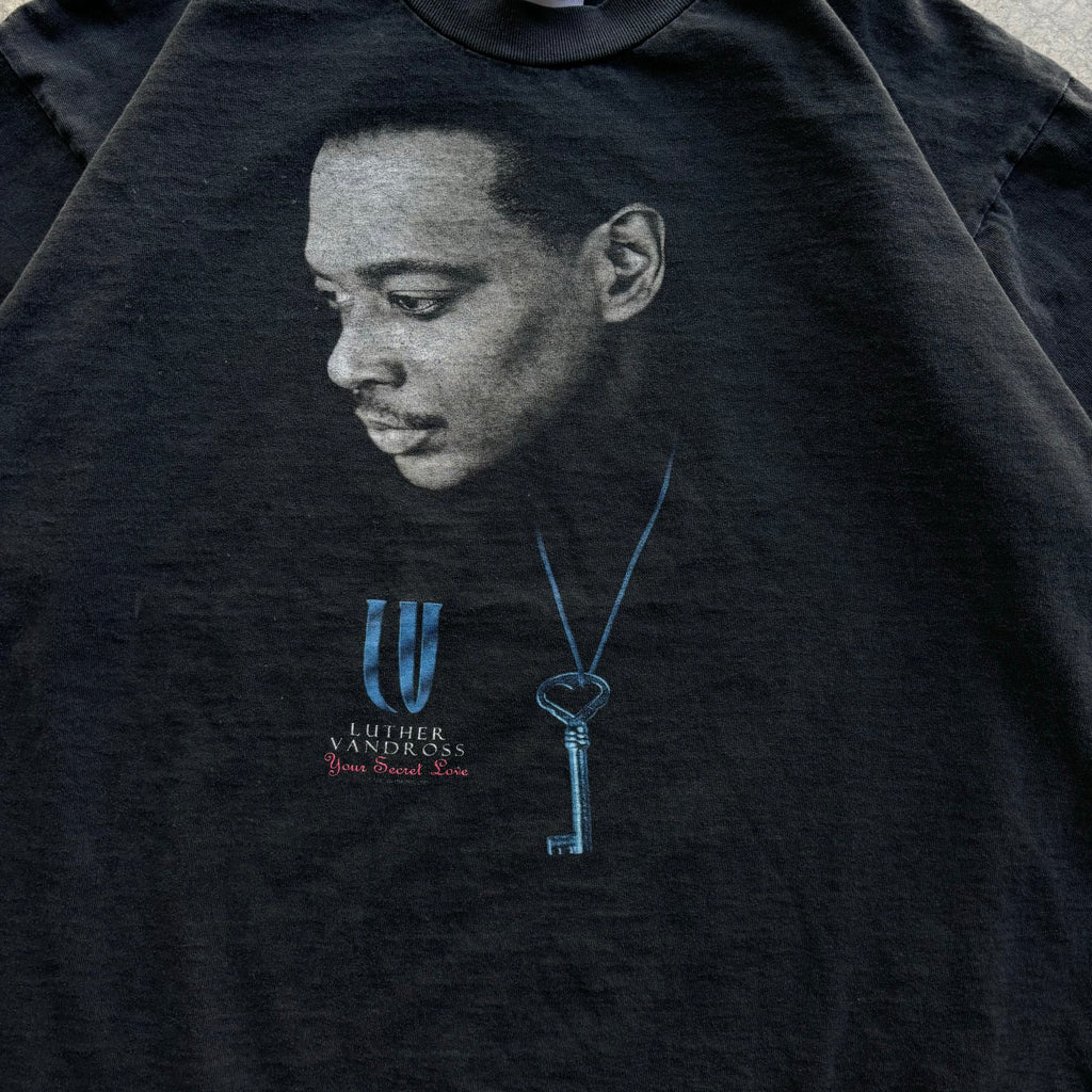 90s LUTHER VANROSS TEE - XL