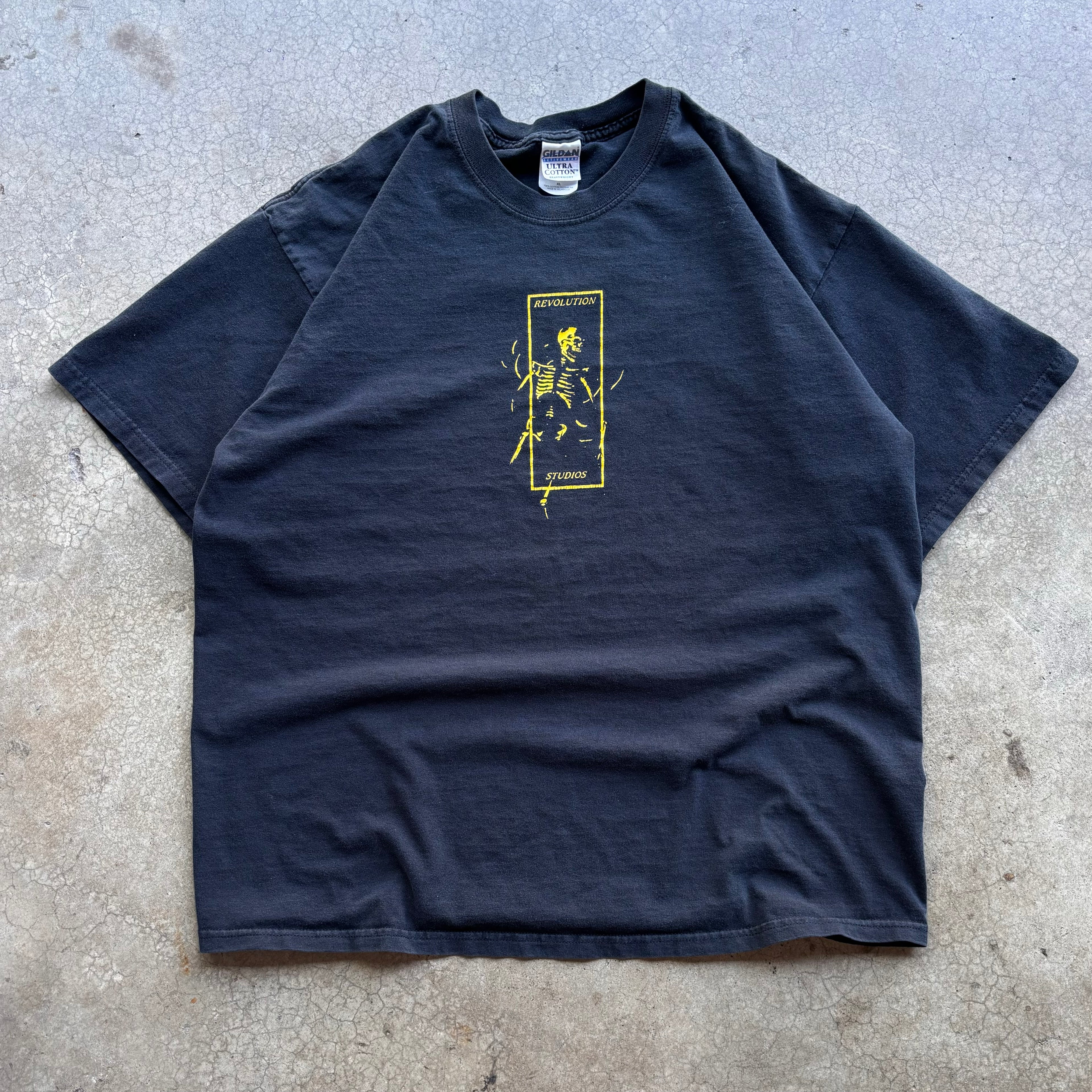 90s REVOLUTION STUDIOS TEE - XL