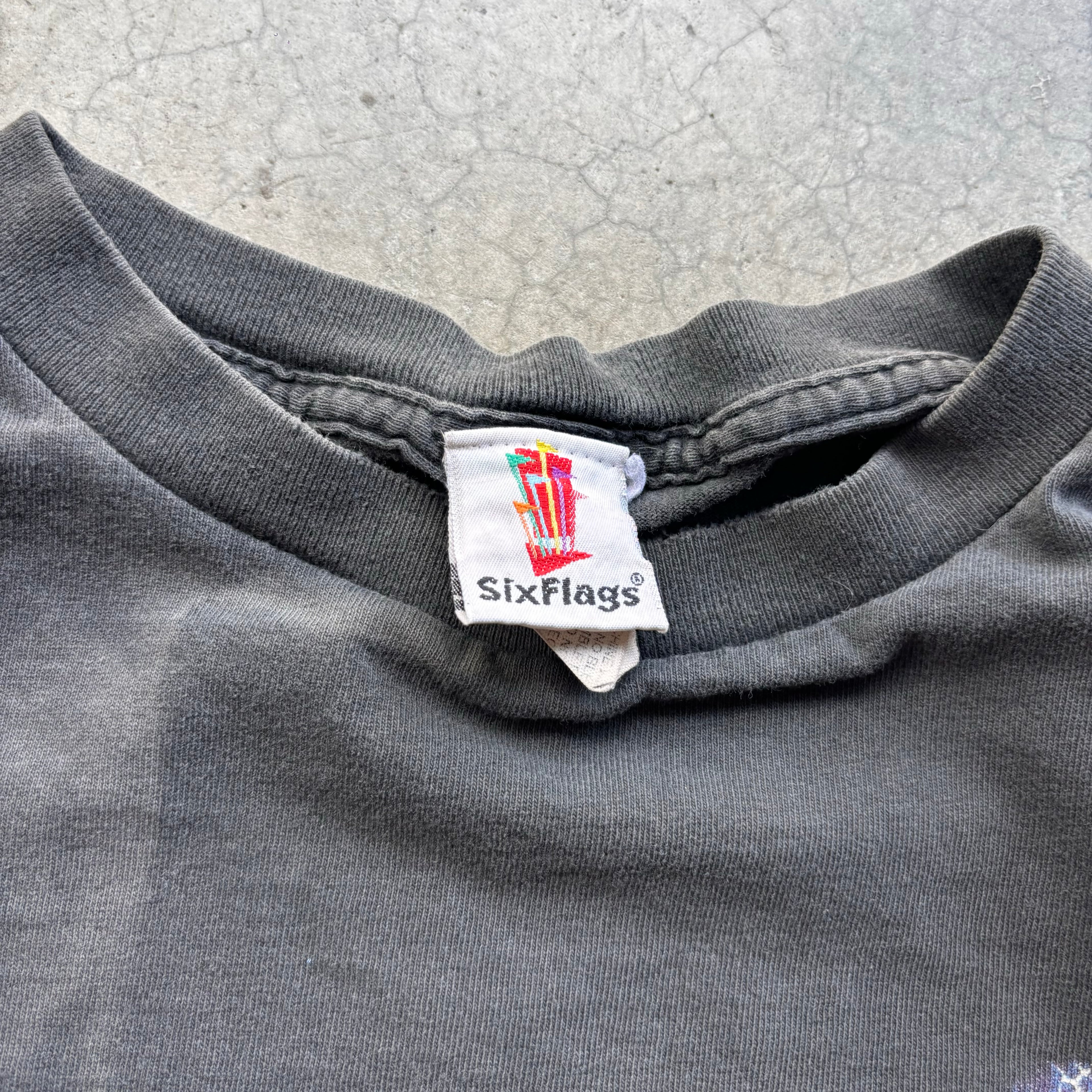 90s FRIGHTFEST SIX FLAGS LONGSLEEVE TEE - L