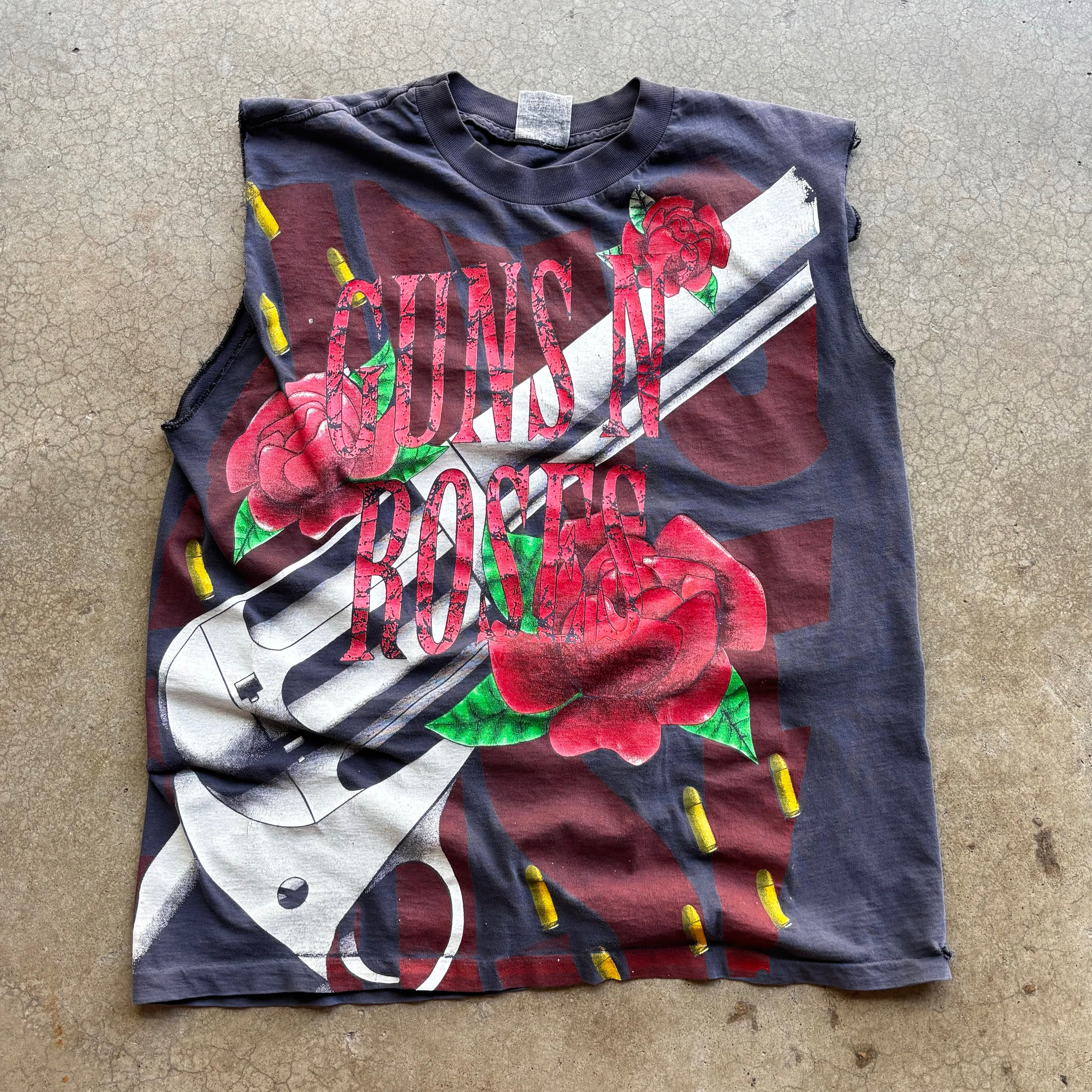 90s GUNS & ROSES AOP CUT OFF TEE - XL