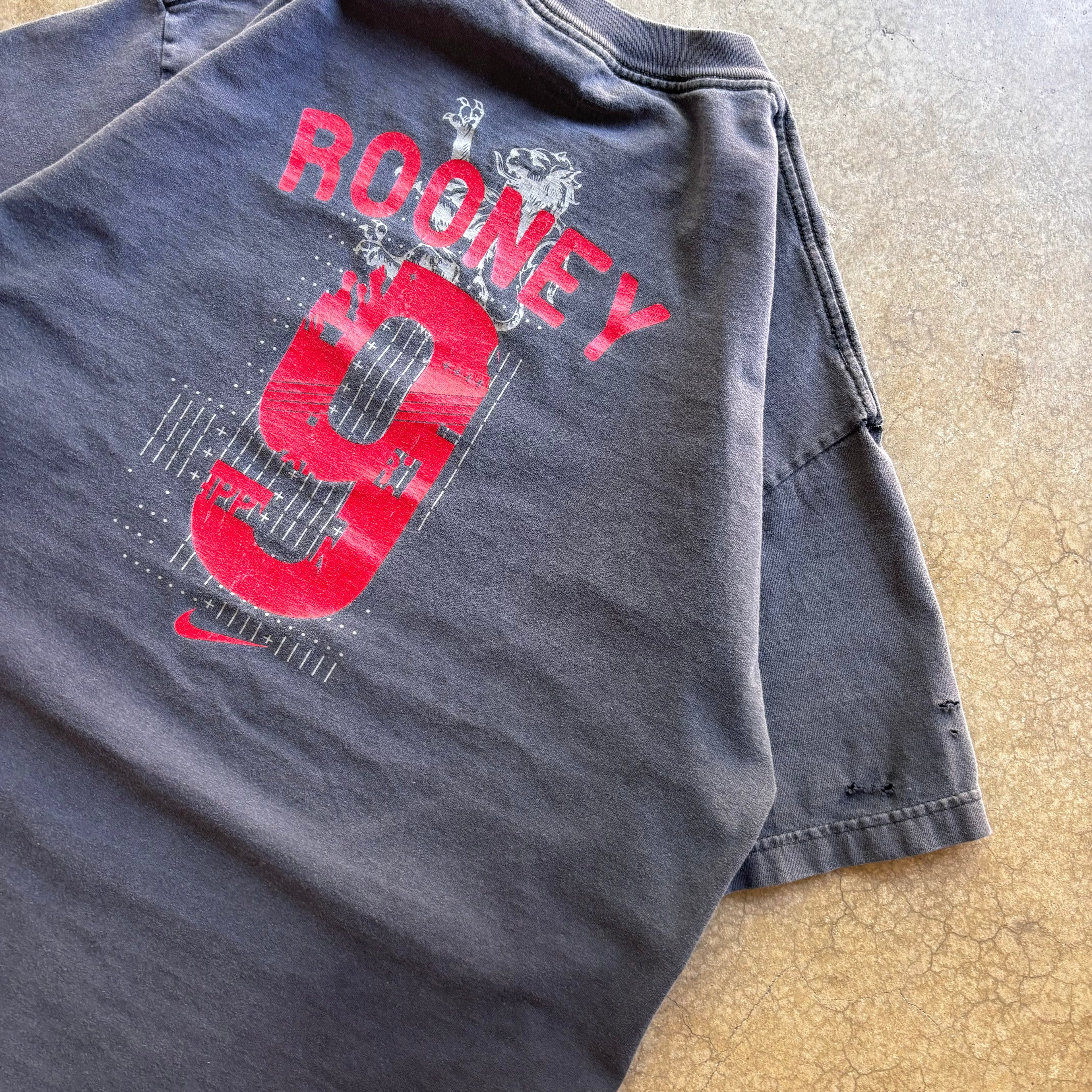 00s WAYNE ROONEY ENGLAND NIKE TEE - L