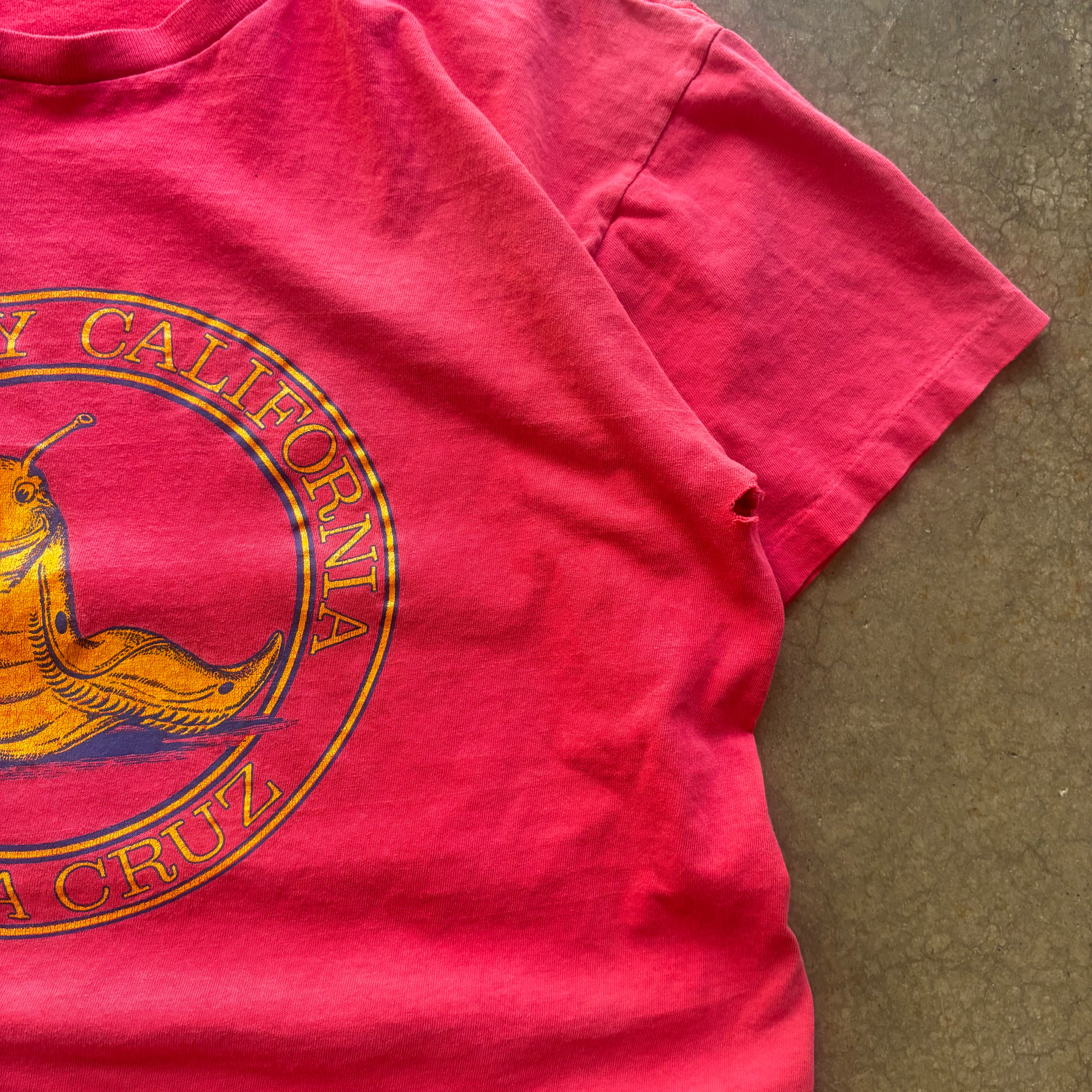 90s UNIVERSITY OF CALIFORNIA SANTA CRUZ SLUGS TEE - XL