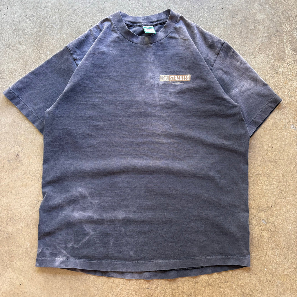 00s LEVI STRAUSS & CO TEE - XL