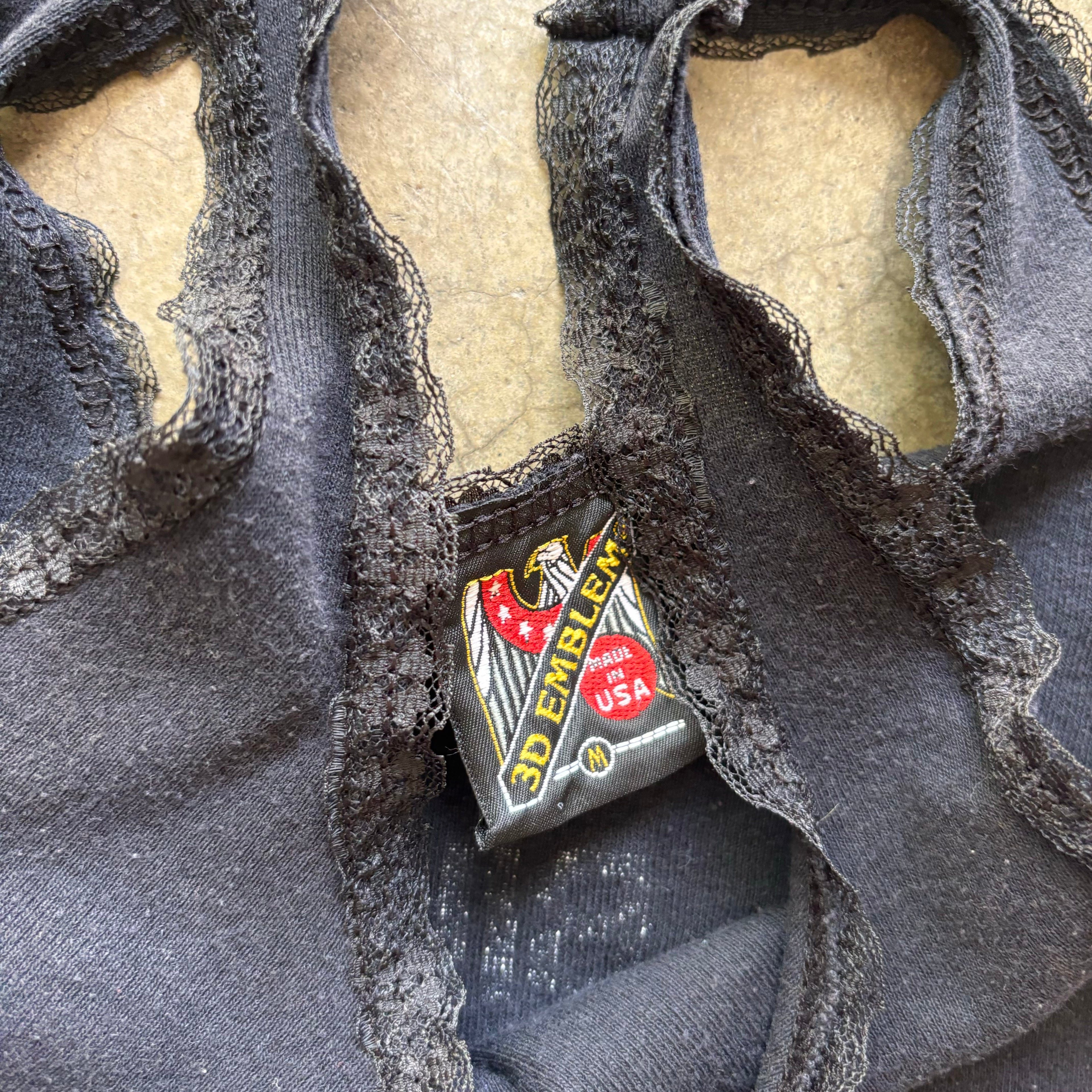 80s WOMENS 3D EMBLEM TANK - M