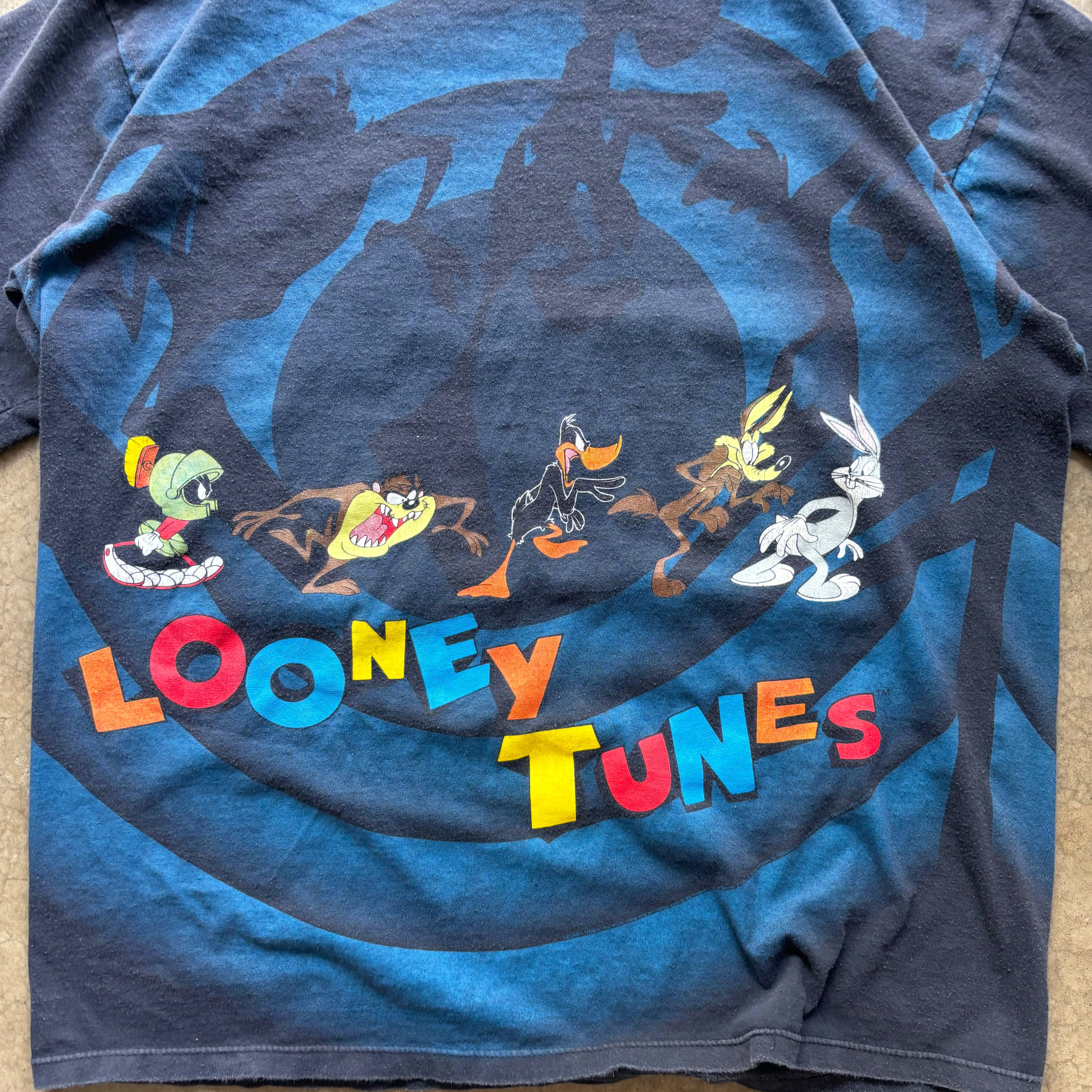 90s LOONEY TUNES SHADOW TEE - XL