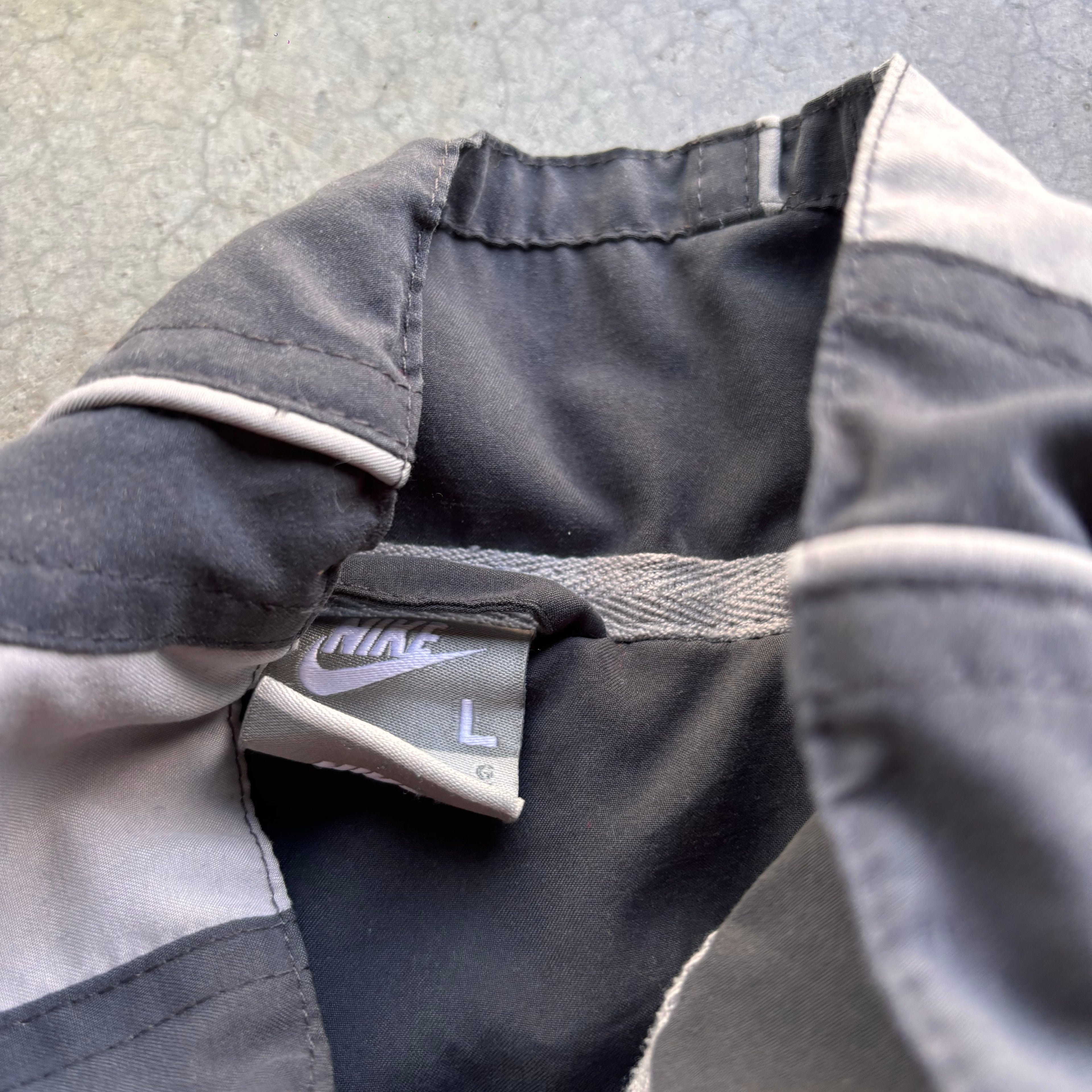 00s GREY NIKE JACKET - L