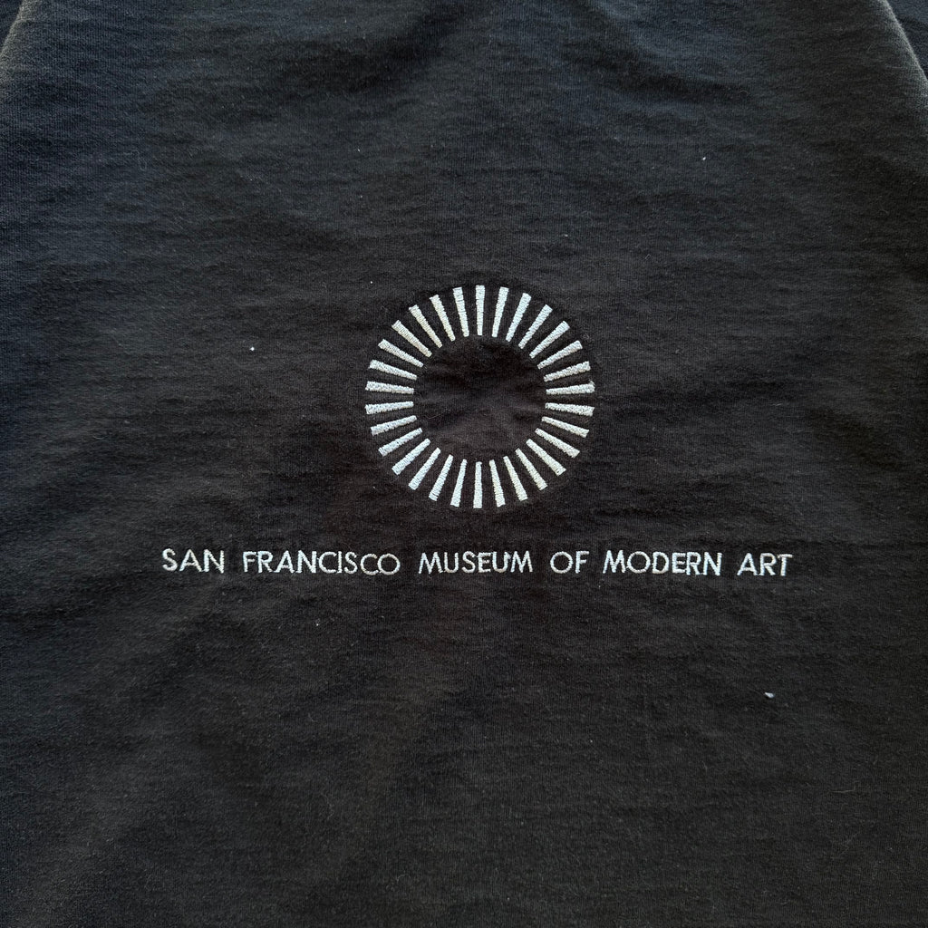 90s MUSEUM OF MODERN ART LONGSLEEVE TEE - XL