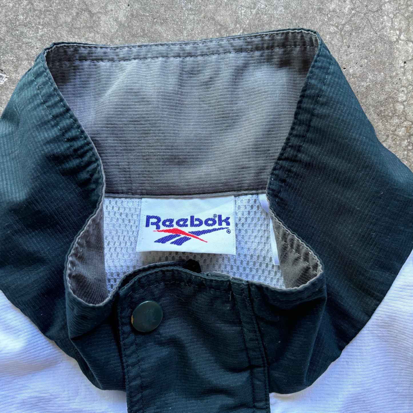 VINTAGE REEBOK GREEN WINDBREAKER - L