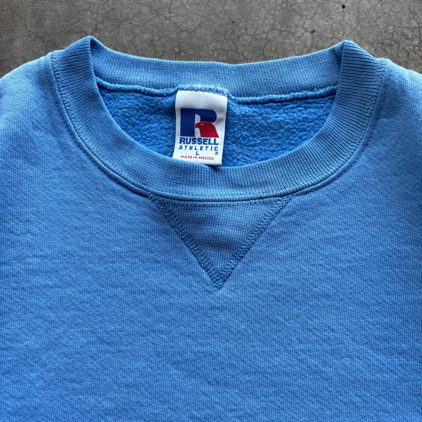 VINTAGE BABY BLUE RUSSEL CREW - L