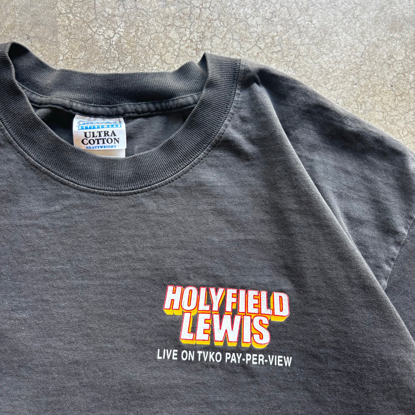 VINTAGE HOLYFIELD V. LEWIS TEE - XL