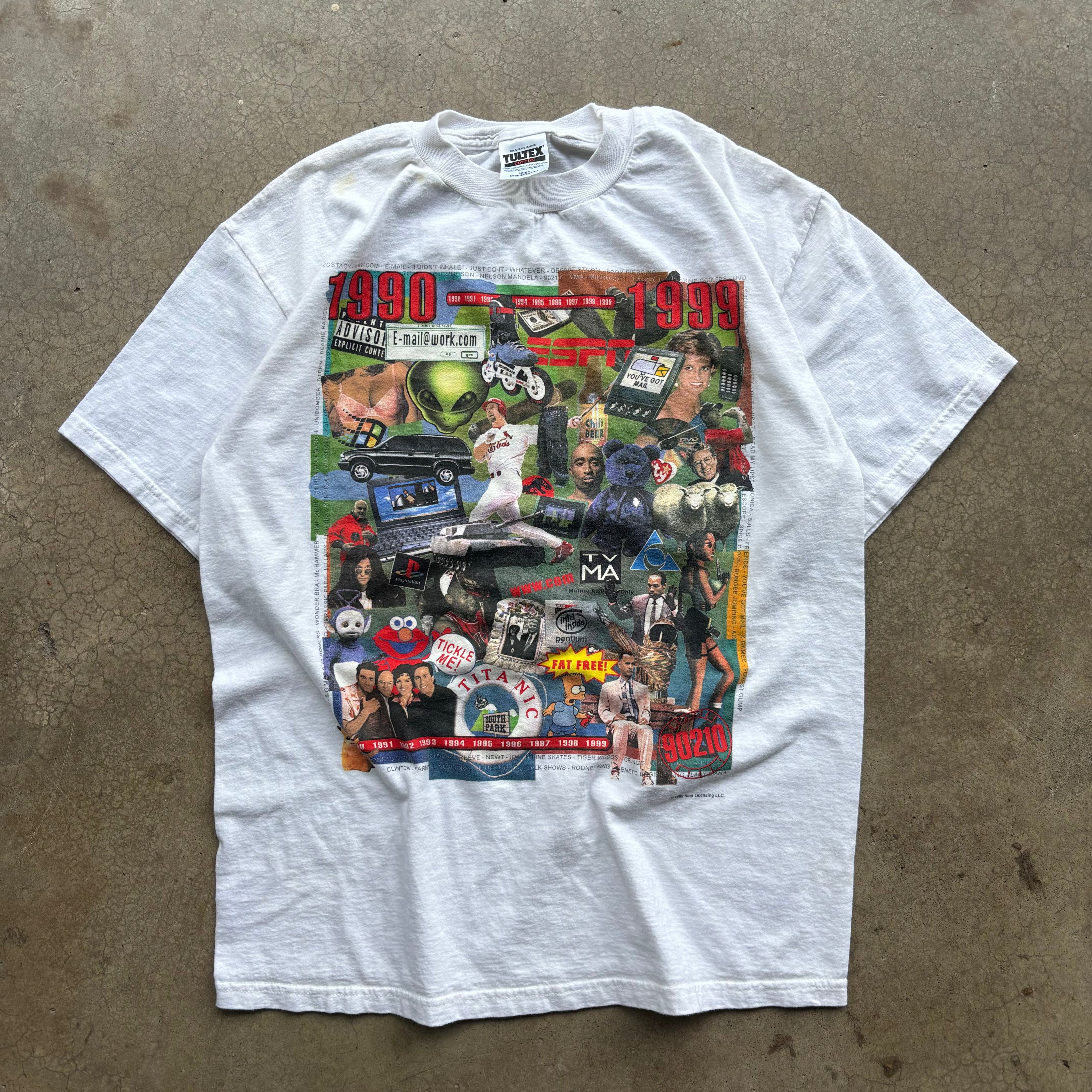 90s DECADES TEE - L