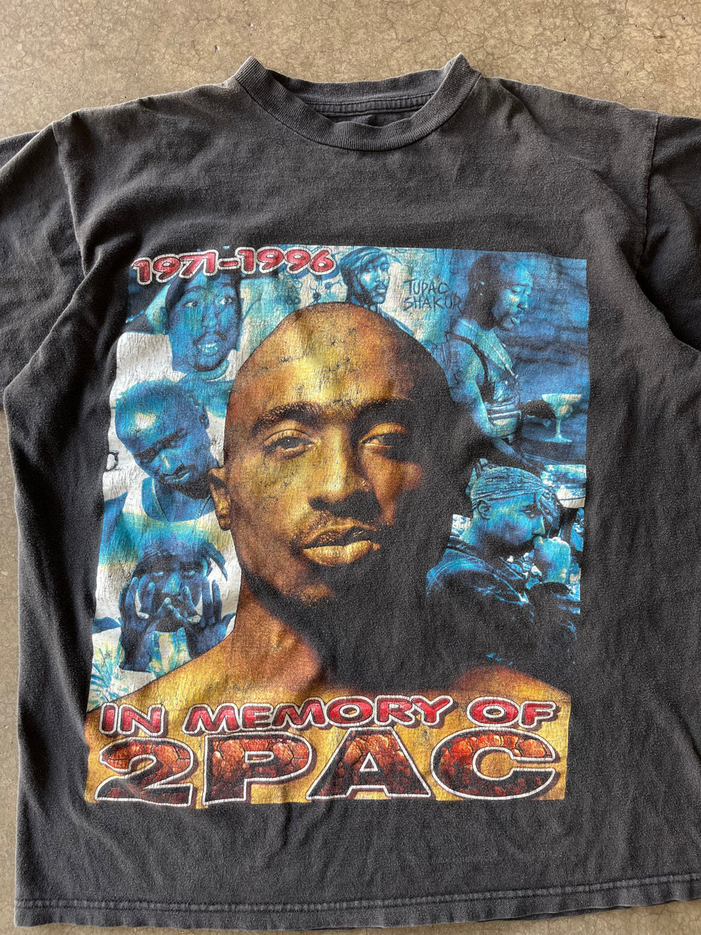 90S TUPAC RAP TEE - XL