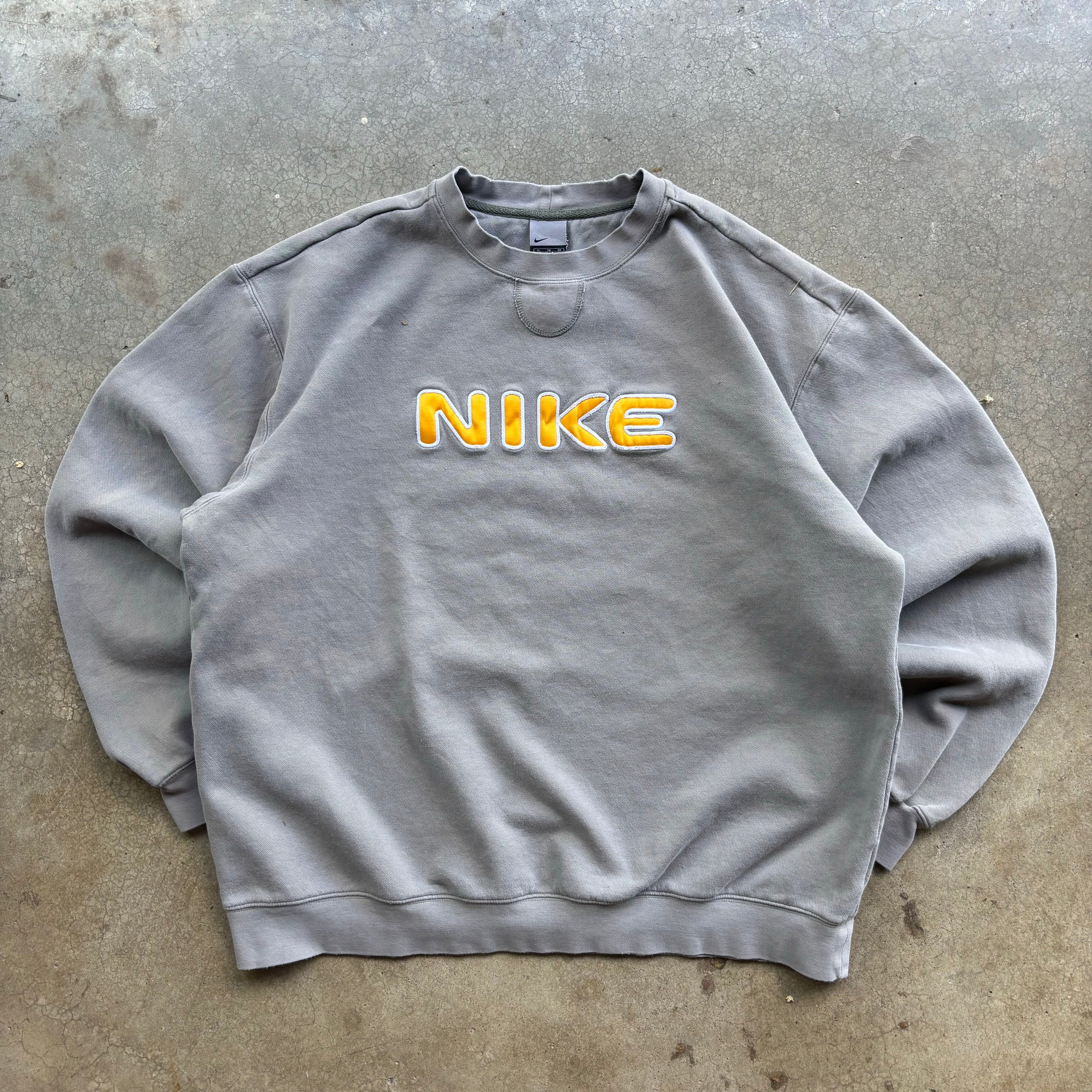 00s NIKE SPELL-OUT CREWNECK - XL