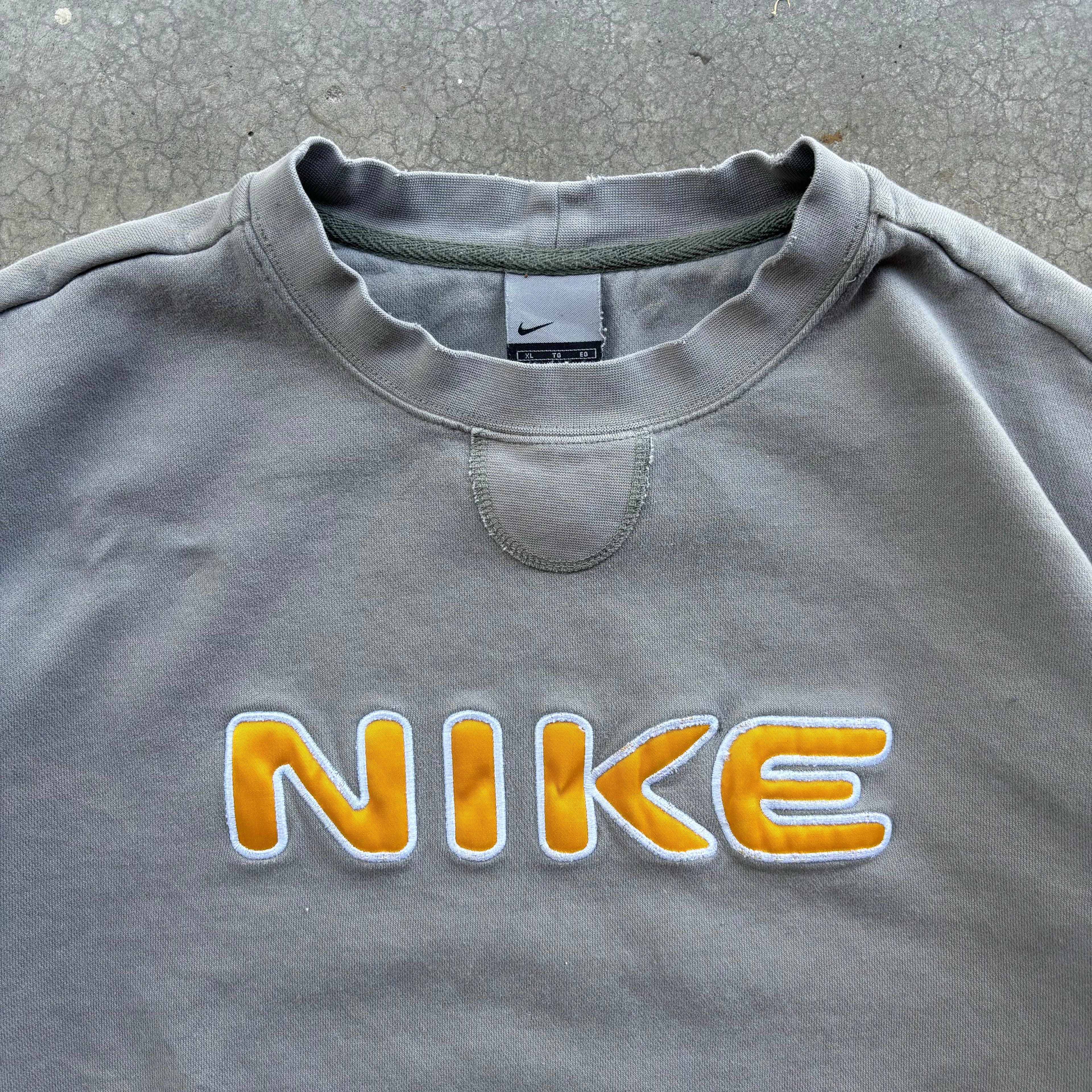 00s NIKE SPELL-OUT CREWNECK - XL