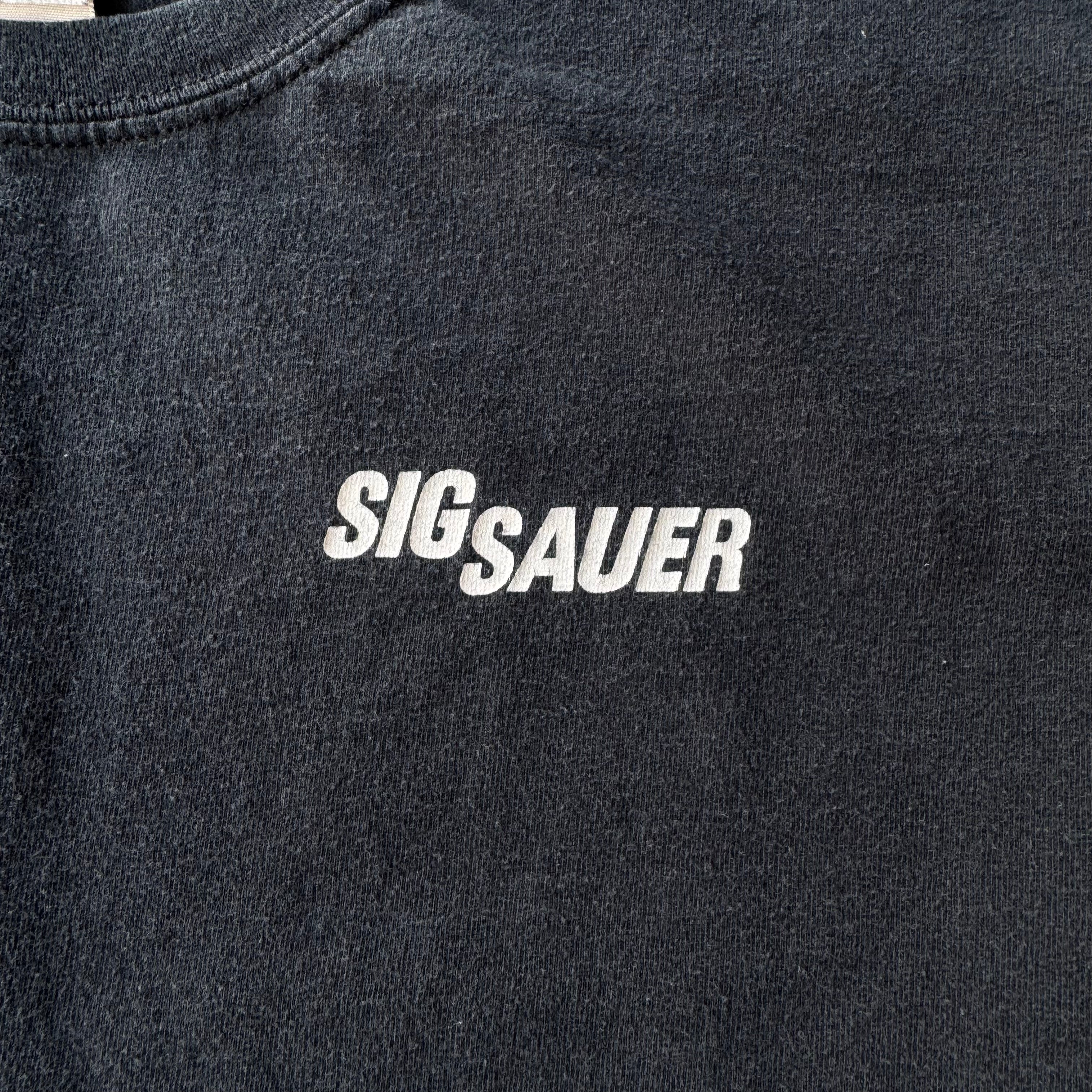 00S SIG SAUR GUN TEE - XL