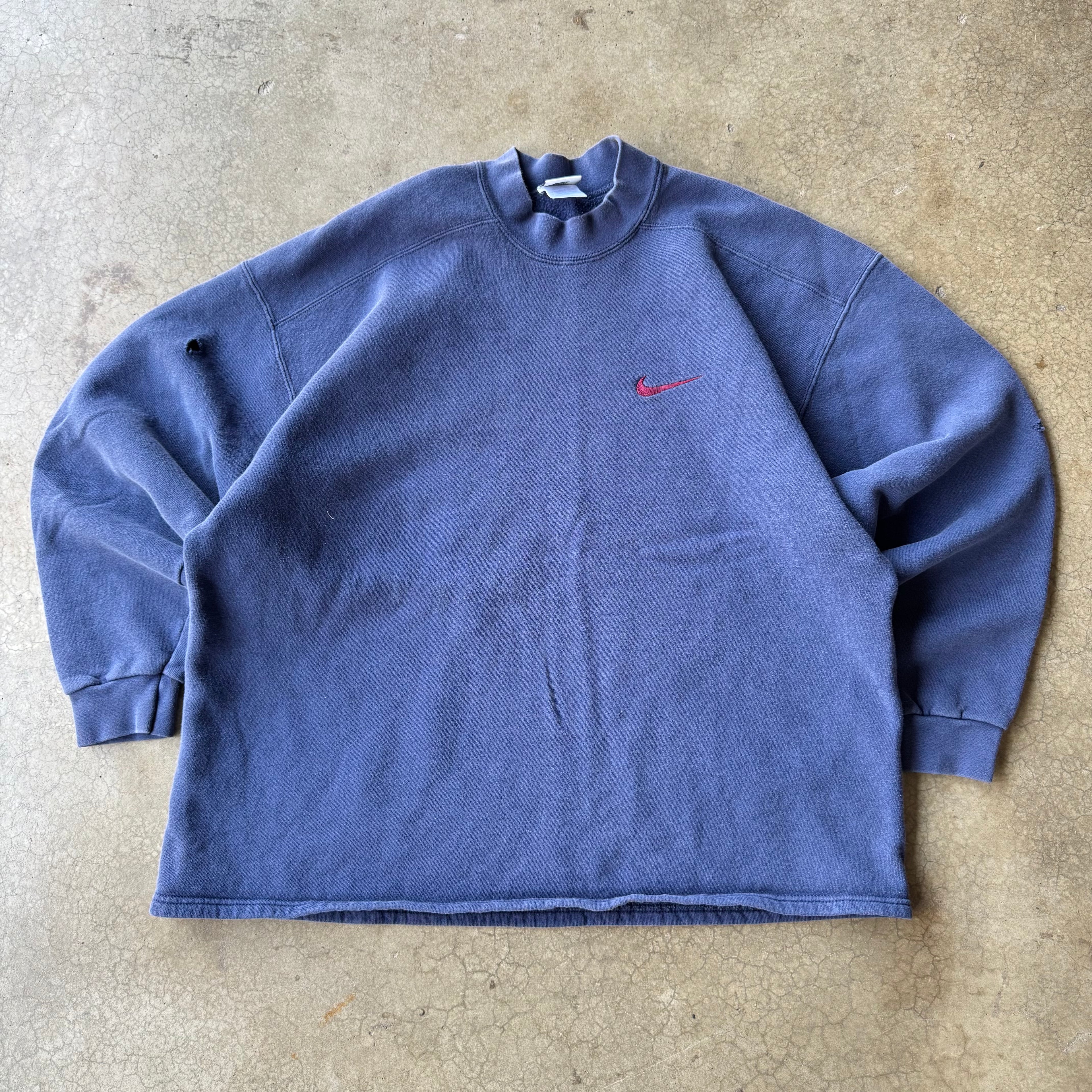 90S NIKE NAVY BLUE ESSENTIAL CREWNECK - M