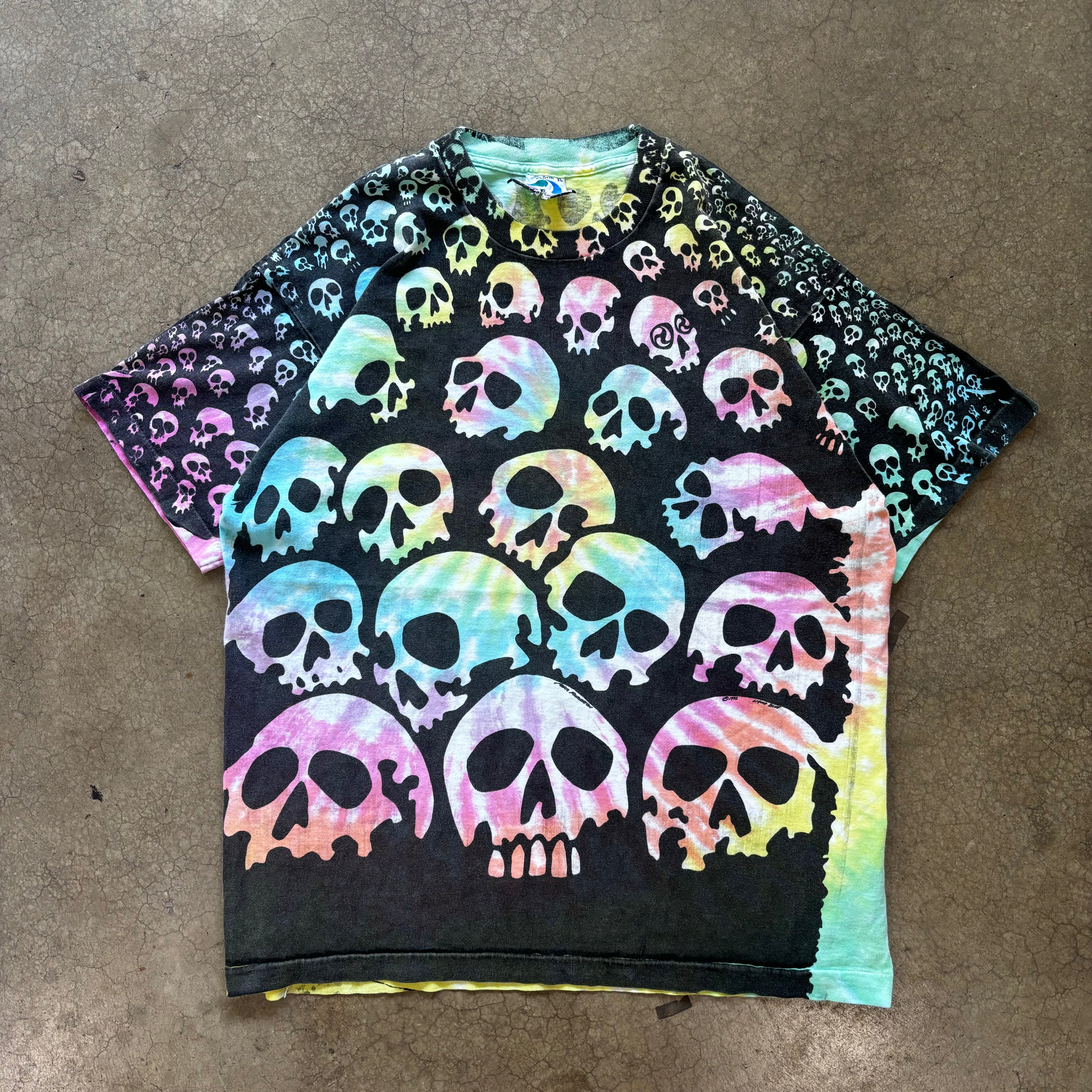 90s SPIRAL SKULL AOP TEE - XL