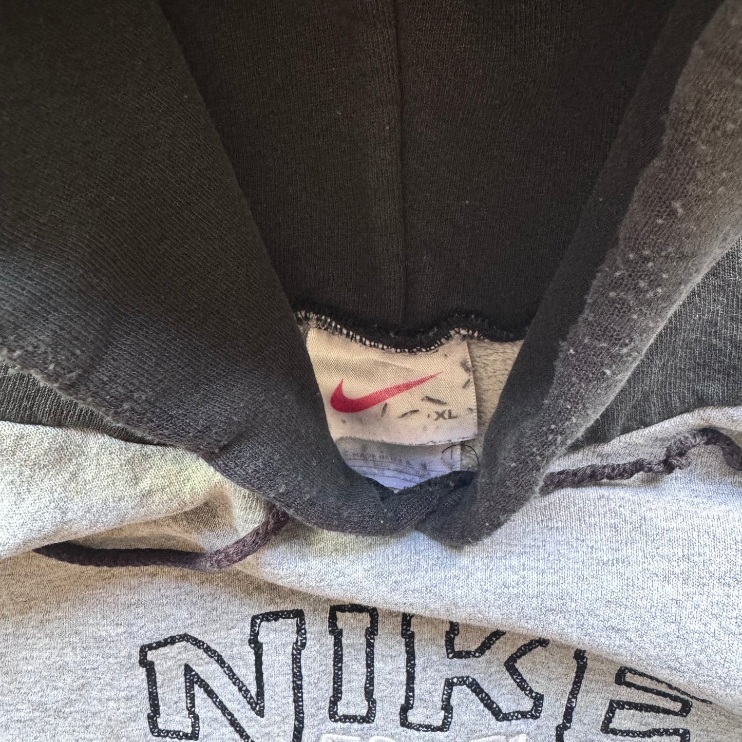 VINTAGE NIKE HOODIE - XL