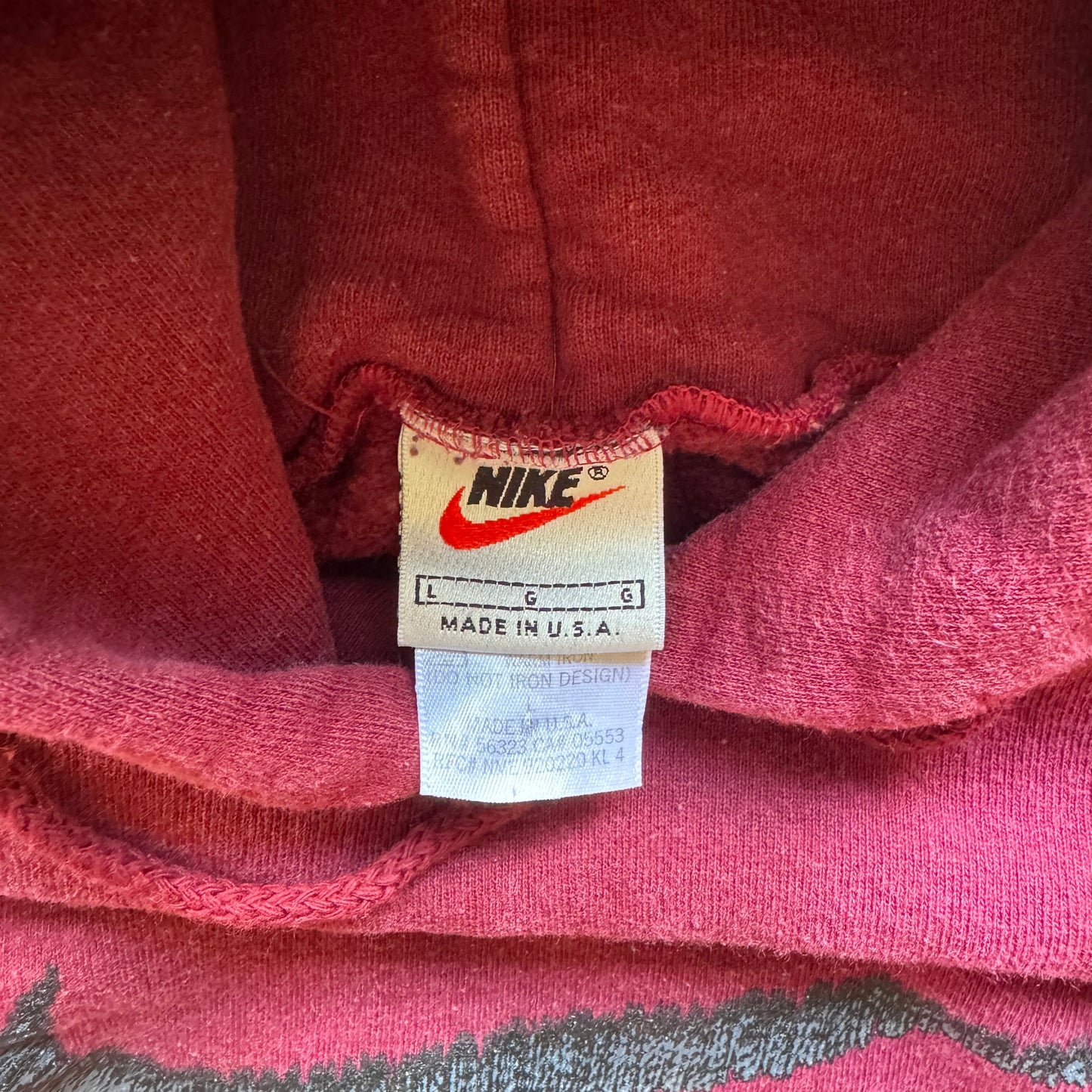 VINTAGE RED NIKE HOODIE - XL