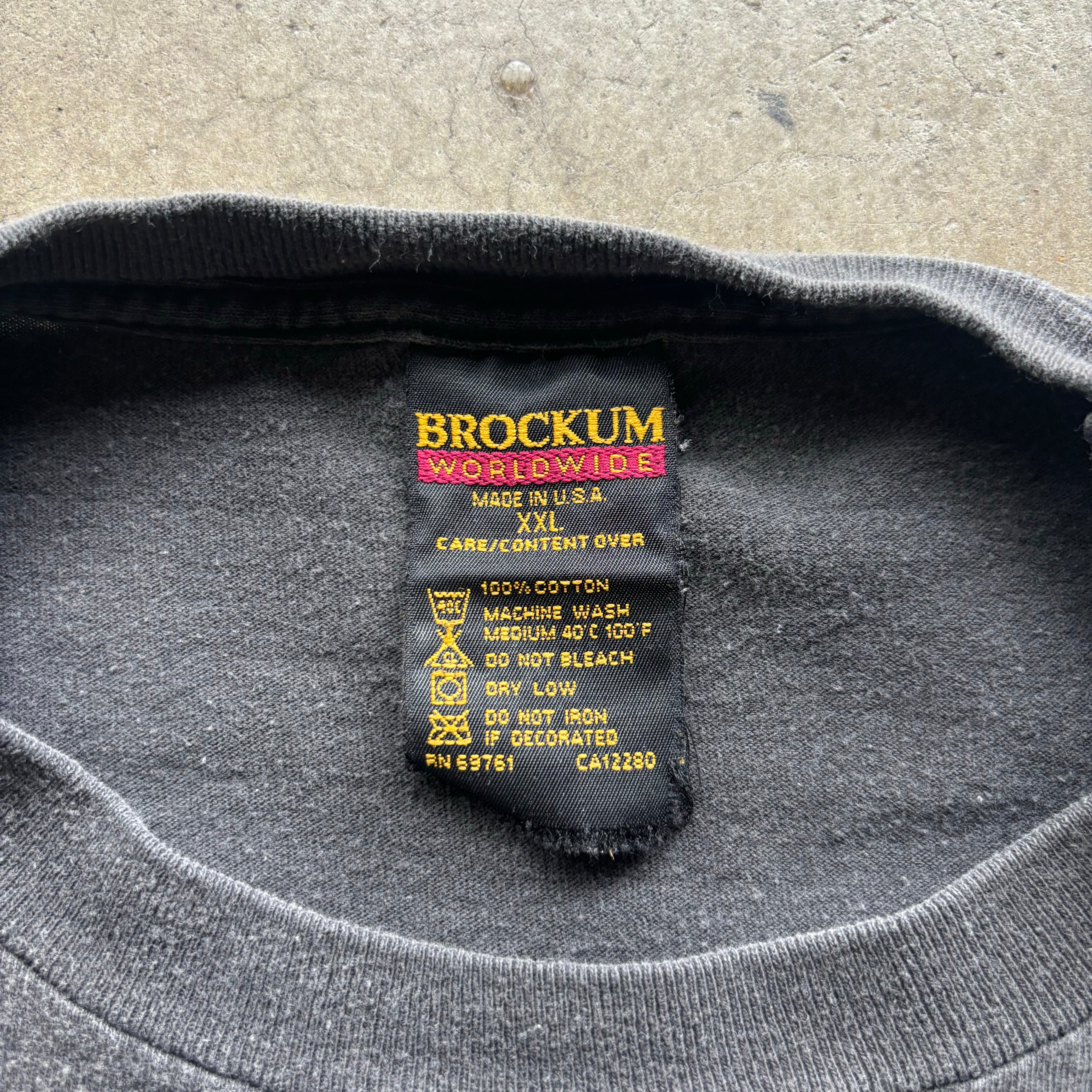 90s MOODY BLUES TEE - XXL