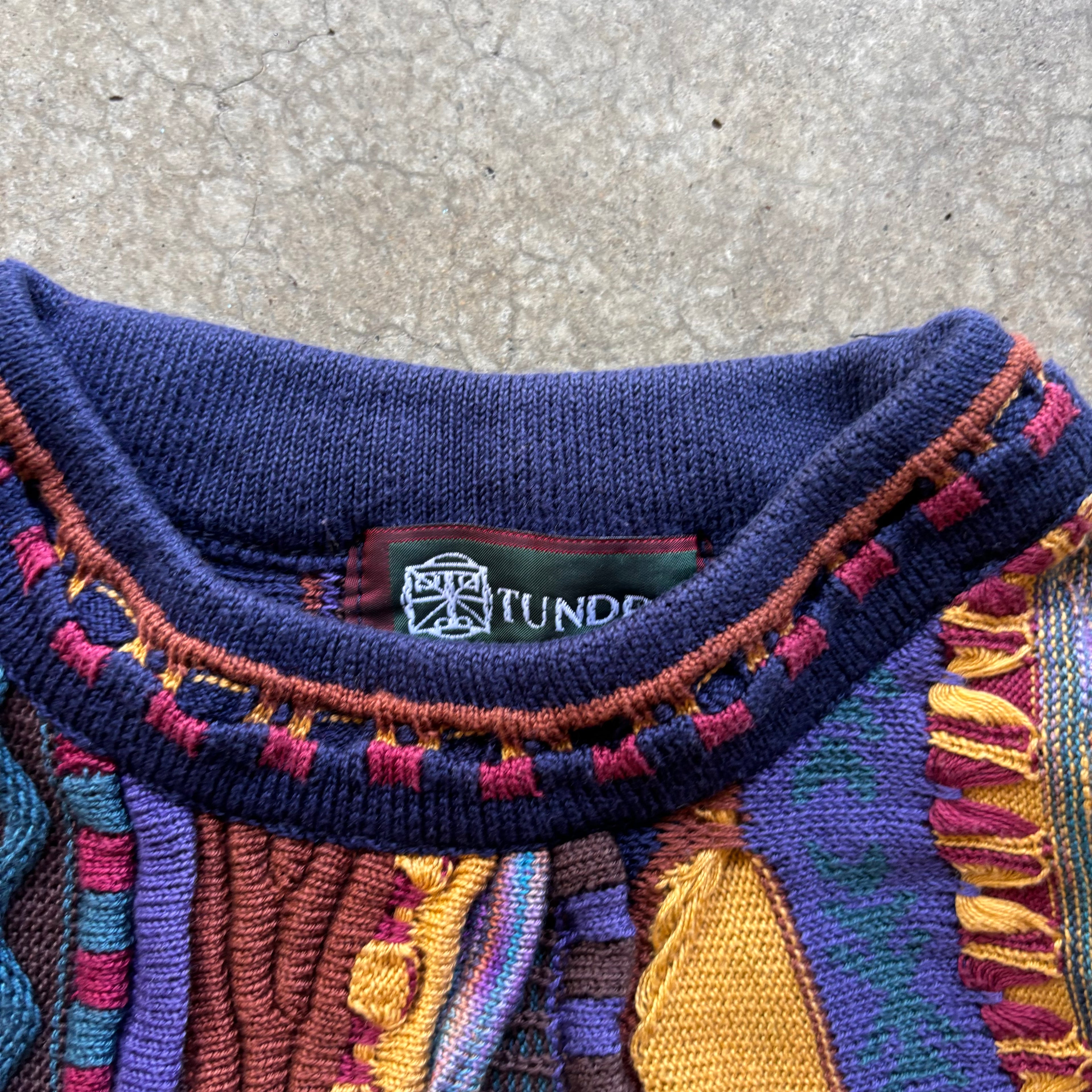 90s TUNDRA 3D KNIT SWEATER - L