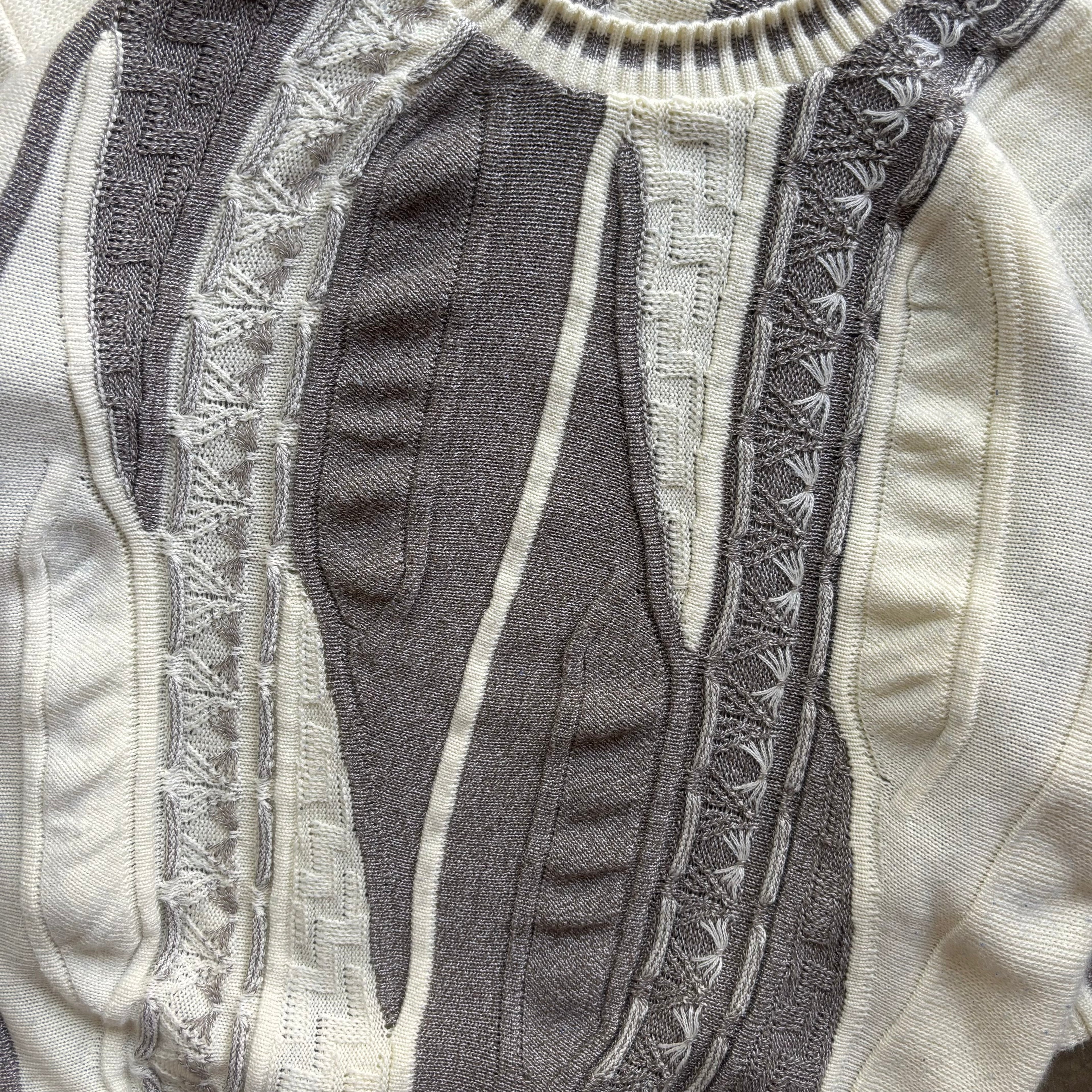 90s CREAM 3D KNIT SWEATER - XL