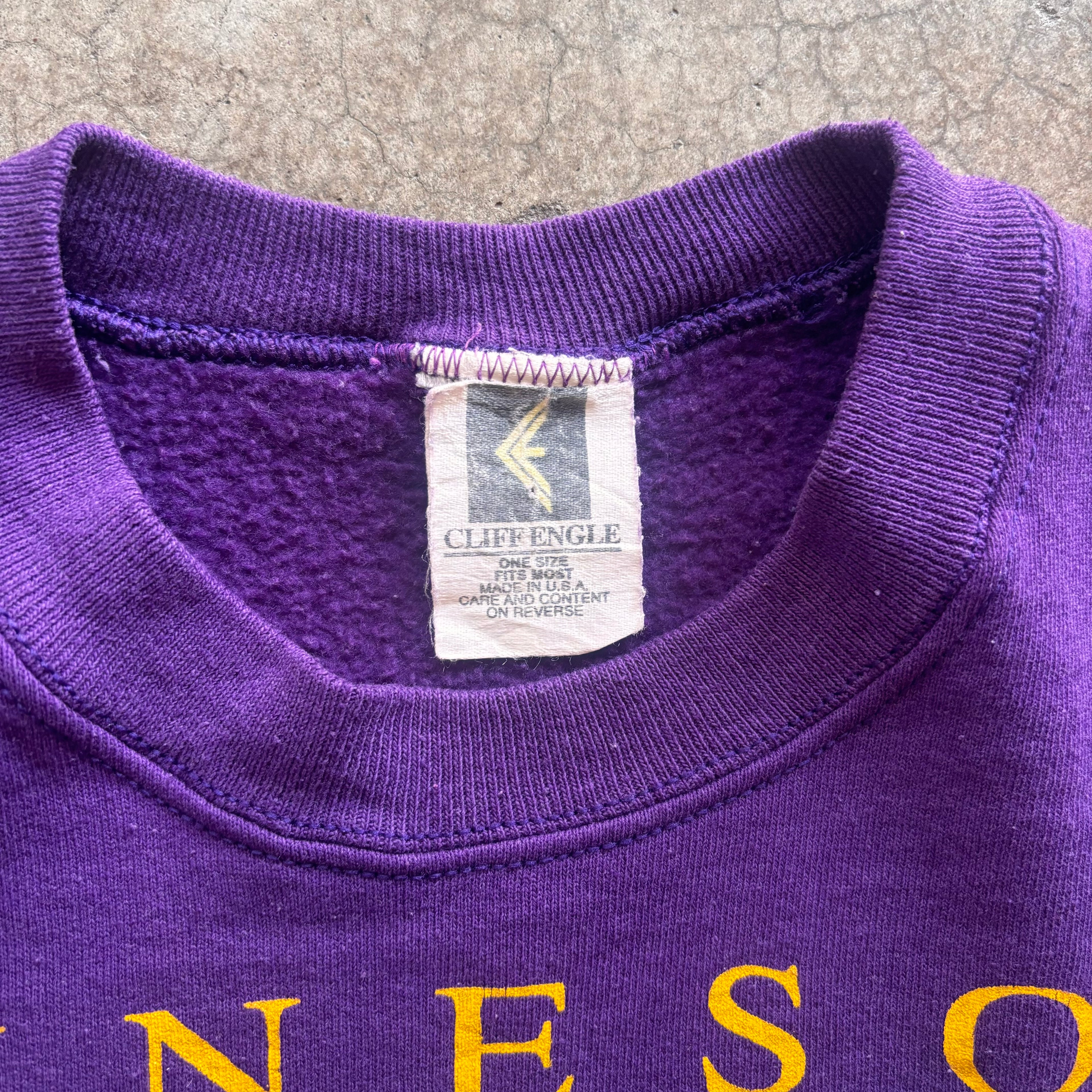 90s MINNESOTA VIKINGS SLEEVE TO SLEEVE CREWNECK - OSFA