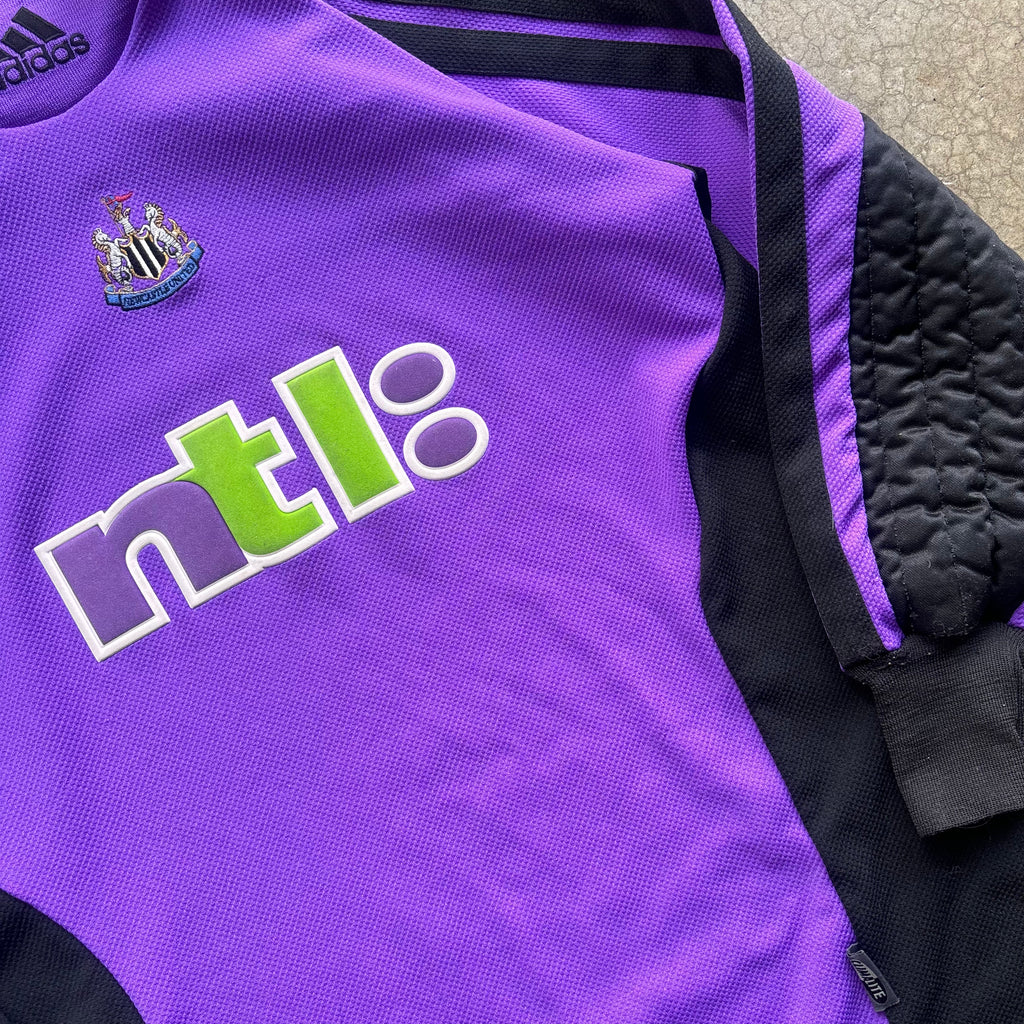 90s NEWCASTLE FC GOALIE JERSEY - L