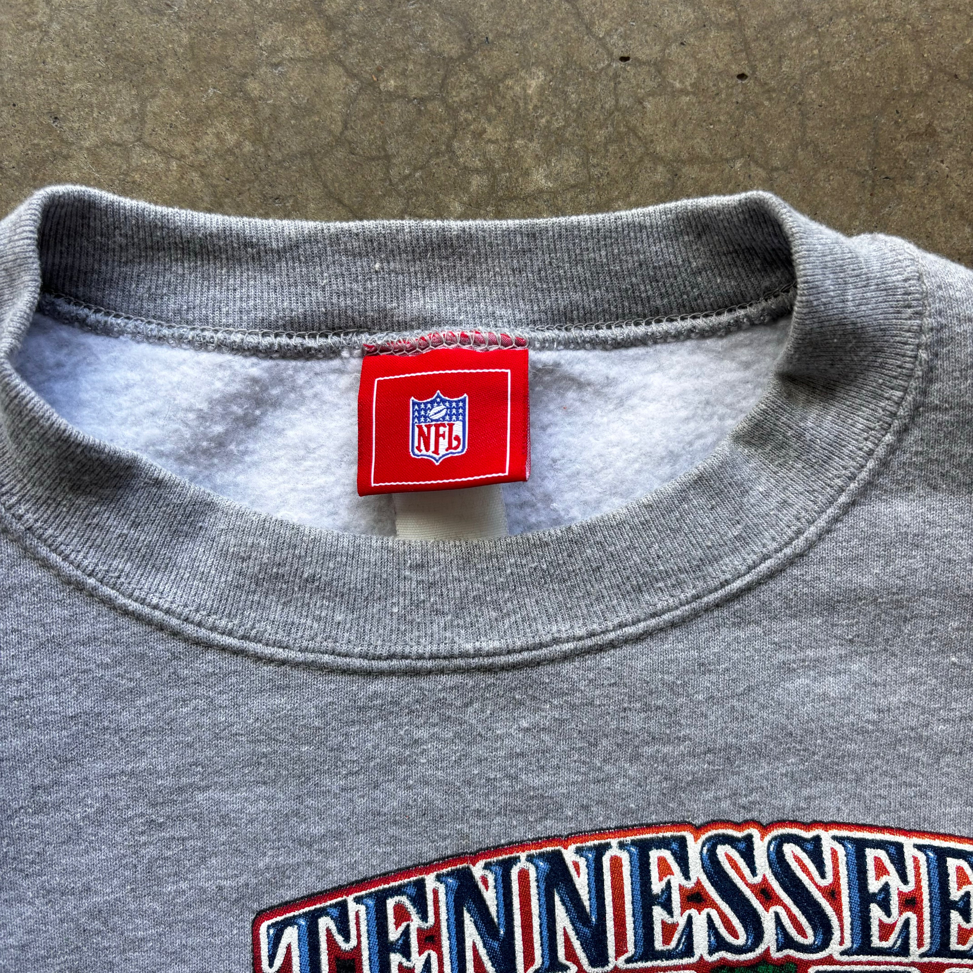 00s TENNESSEE TITANS CREWNECK - XL