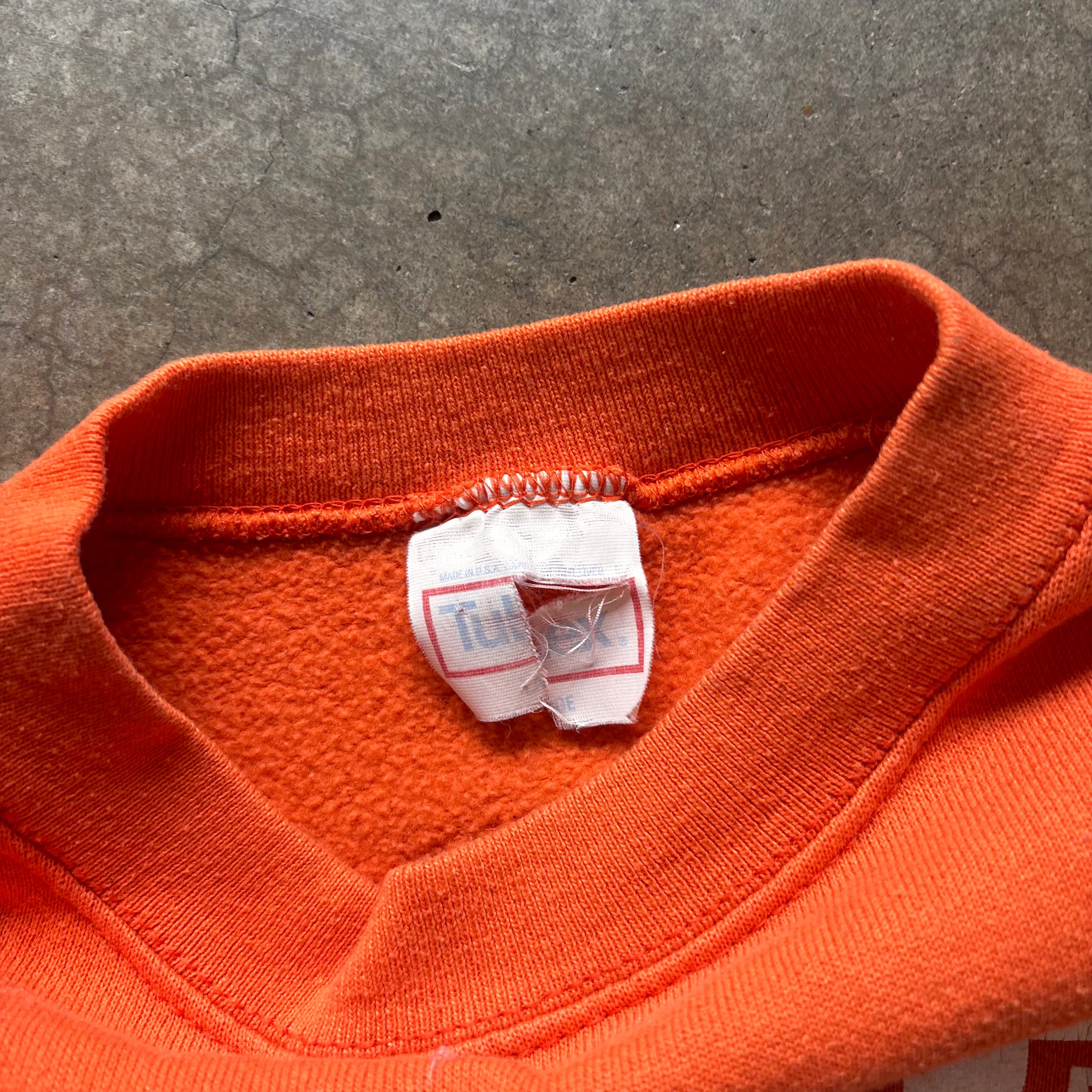 90s UNIVERSITY OF TENNESSEE WRAP AROUND CREWNECK - L