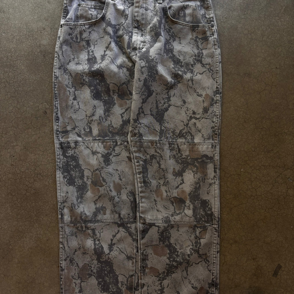 00s WRANGLER CAMO JEANS - 34”