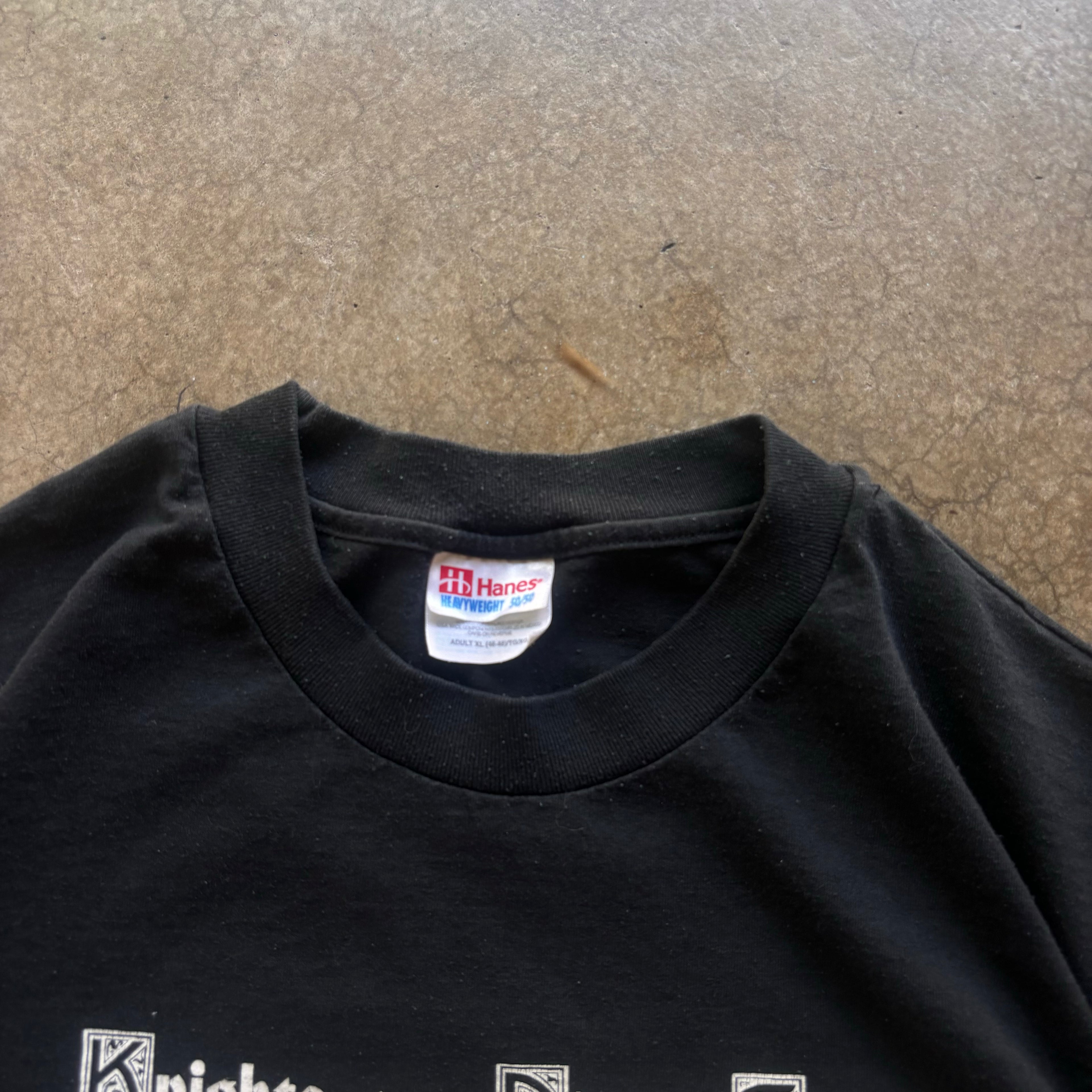 90s KNIGHTS OF THE DINNER TABLE TEE - XL