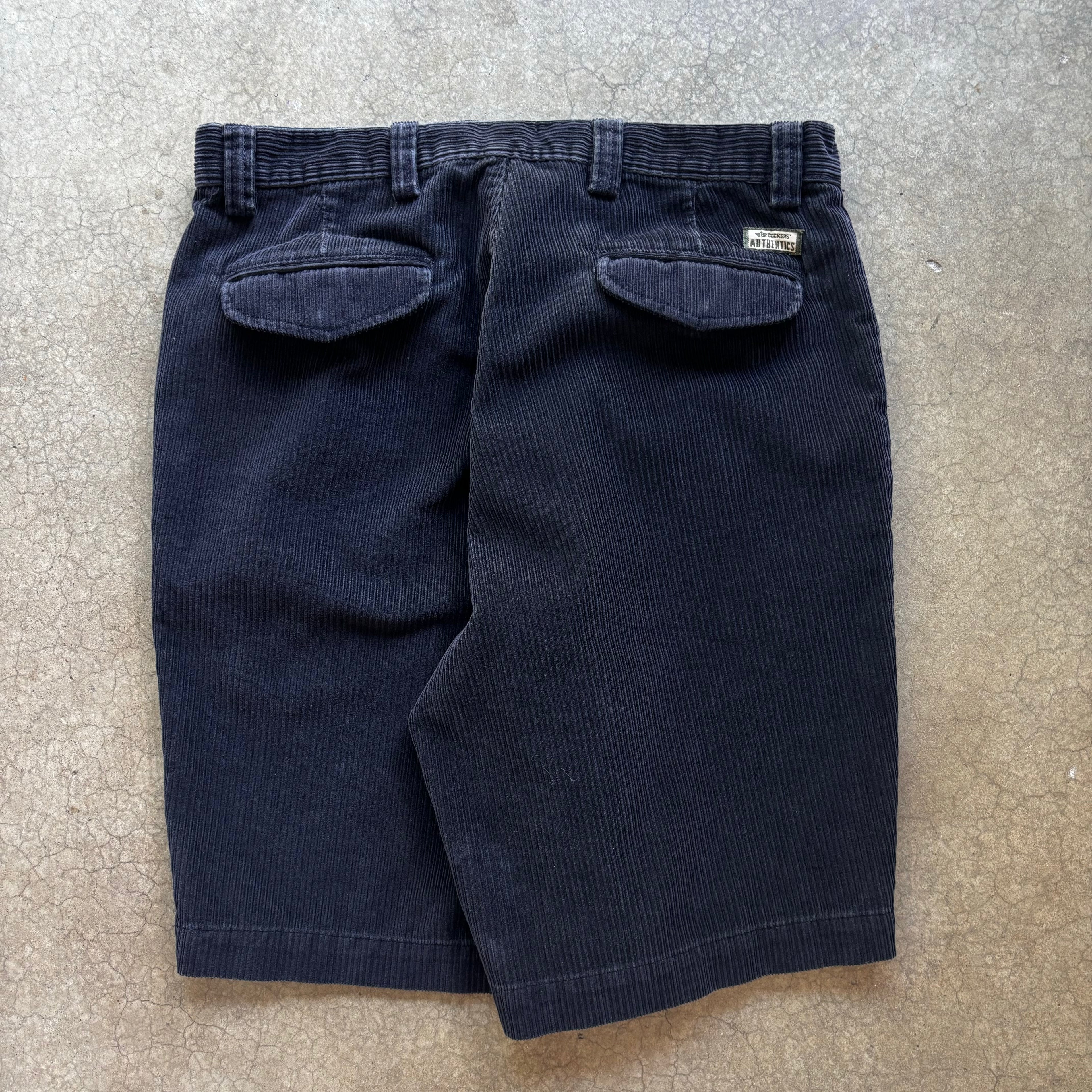 00s CORDUROY DOCKERS SHORTS - 32”